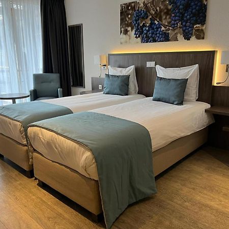 De Twee Linden Hotel Beneden-Leeuwen Екстериор снимка