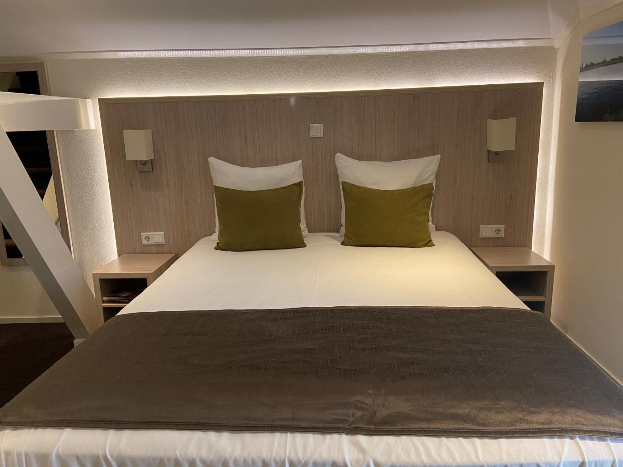 De Twee Linden Hotel Beneden-Leeuwen Екстериор снимка