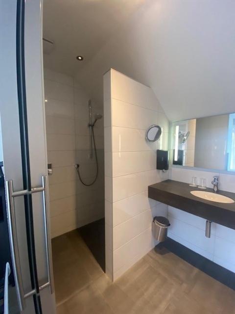 De Twee Linden Hotel Beneden-Leeuwen Стая снимка