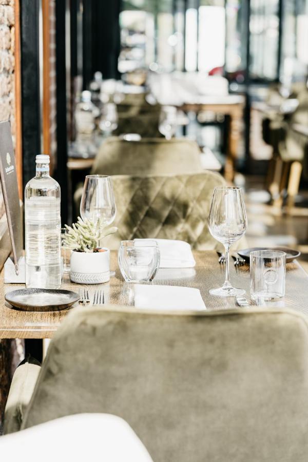 De Twee Linden Hotel Beneden-Leeuwen Екстериор снимка
